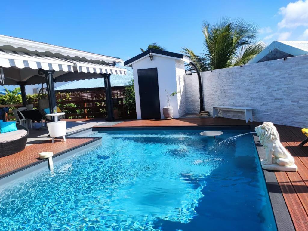 ZANNANNA F1 de charme tout équipé Le Moule avec piscine Extérieur photo