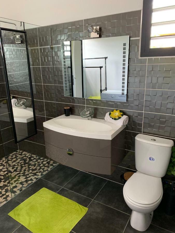ZANNANNA F1 de charme tout équipé Le Moule avec piscine Extérieur photo
